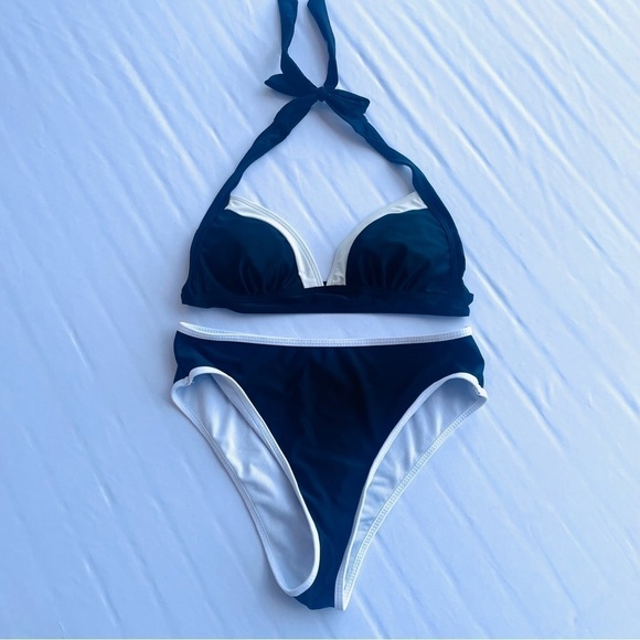 Black and White Bikini Set Women Swimsuit - Size M - Picture 2 of 6